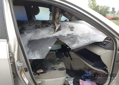 2007 Toyota Camry Le z USA, uszkodzony, nr VIN JTNBE46K773039084